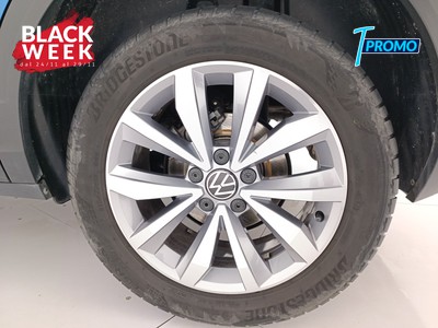 8 - Volkswagen T-Roc eschini auto