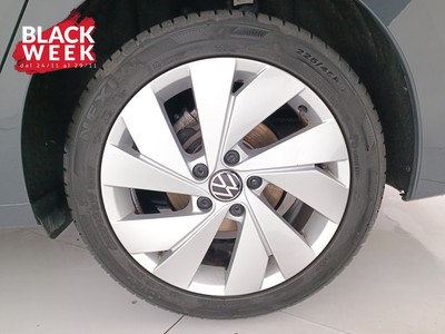 8 - Volkswagen Golf eschini auto