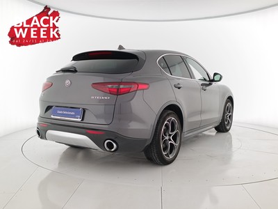 4 - Alfa Romeo Stelvio eschini auto