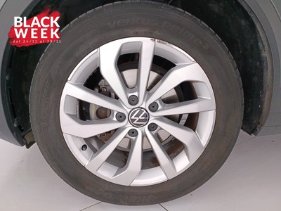 8 - Volkswagen T-Roc eschini auto