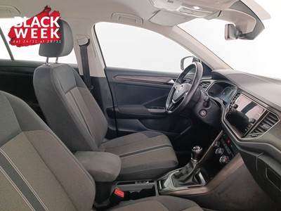 10 - Volkswagen T-Roc eschini auto