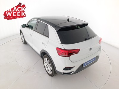 5 - Volkswagen T-Roc eschini auto