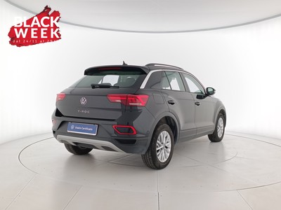 4 - Volkswagen T-Roc eschini auto