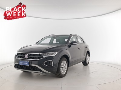 1 - Volkswagen T-Roc eschini auto