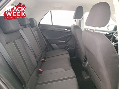 9 - Volkswagen T-Roc eschini auto