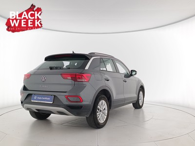 4 - Volkswagen T-Roc eschini auto