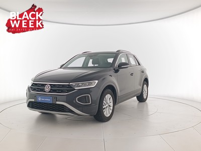 1 - Volkswagen T-Roc eschini auto