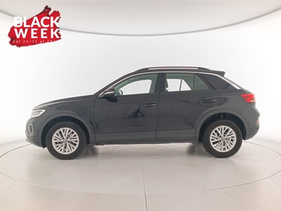 3 - Volkswagen T-Roc eschini auto
