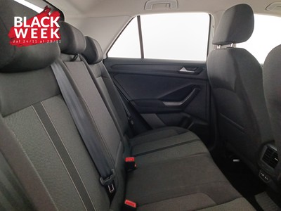 9 - Volkswagen T-Roc eschini auto