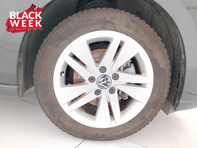 8 - Volkswagen Golf eschini auto