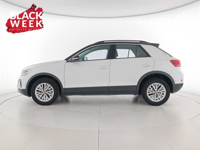 3 - Volkswagen T-Roc eschini auto