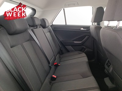 9 - Volkswagen T-Roc eschini auto