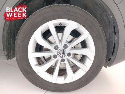 8 - Volkswagen T-Roc eschini auto