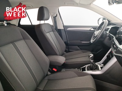 10 - Volkswagen T-Roc eschini auto