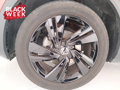 8 - Volkswagen T-Roc eschini auto