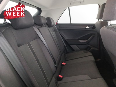 9 - Volkswagen T-Roc eschini auto