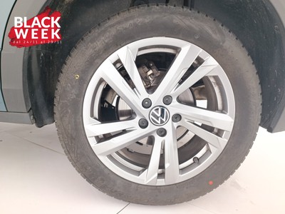 8 - Volkswagen T-Roc eschini auto