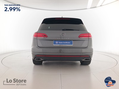 5 - Volkswagen Touareg eschini auto