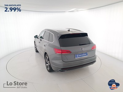 6 - Volkswagen Touareg eschini auto
