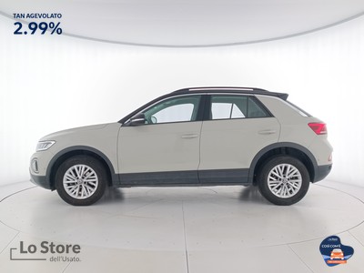 3 - Volkswagen T-Roc eschini auto