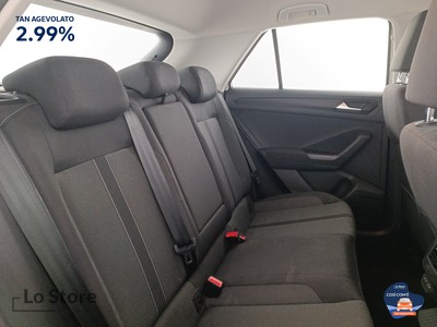 9 - Volkswagen T-Roc eschini auto
