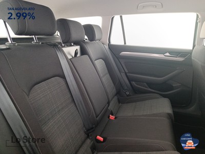 9 - Volkswagen Passat eschini auto