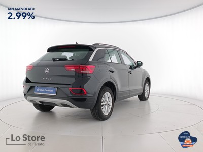 4 - Volkswagen T-Roc eschini auto
