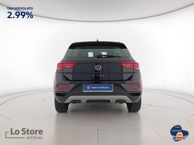 5 - Volkswagen T-Roc eschini auto
