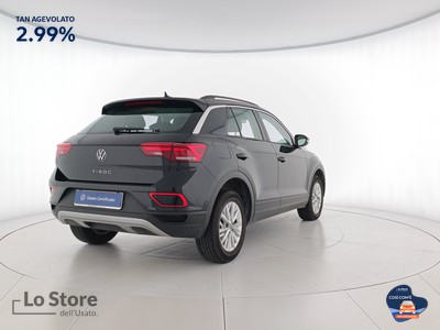 4 - Volkswagen T-Roc eschini auto