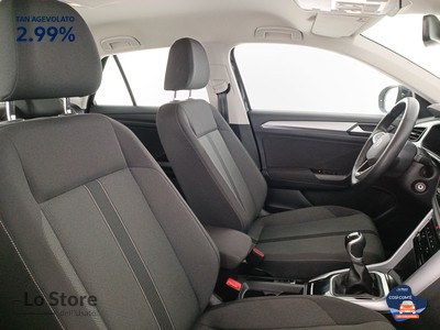 10 - Volkswagen T-Roc eschini auto