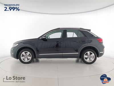 3 - Volkswagen T-Roc eschini auto