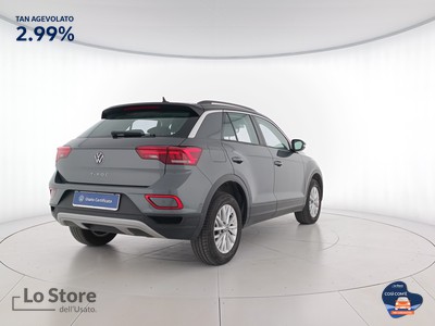 4 - Volkswagen T-Roc eschini auto