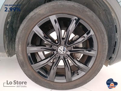 8 - Volkswagen T-Roc eschini auto