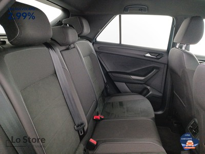 9 - Volkswagen T-Roc eschini auto