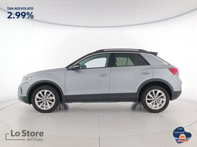 3 - Volkswagen T-Roc eschini auto