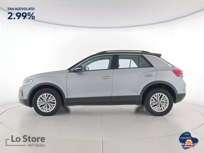 3 - Volkswagen T-Roc eschini auto