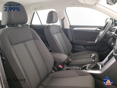 10 - Volkswagen T-Roc eschini auto