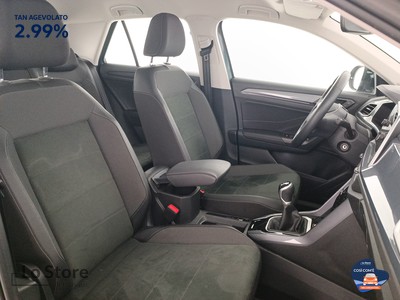 10 - Volkswagen T-Roc eschini auto