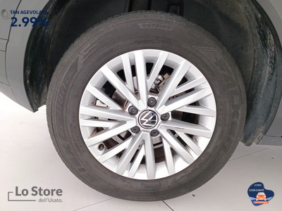 8 - Volkswagen T-Roc eschini auto