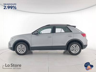 3 - Volkswagen T-Roc eschini auto