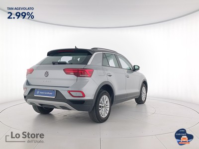 4 - Volkswagen T-Roc eschini auto