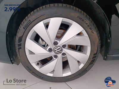 8 - Volkswagen Golf eschini auto