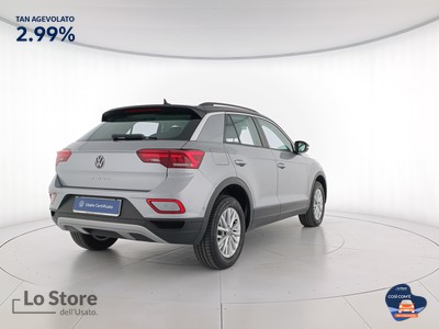 4 - Volkswagen T-Roc eschini auto