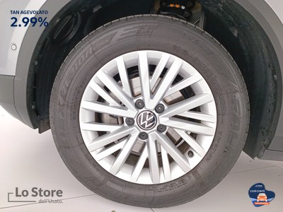 8 - Volkswagen T-Roc eschini auto