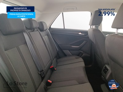 9 - Volkswagen T-Roc eschini auto