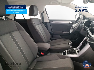 10 - Volkswagen T-Roc eschini auto