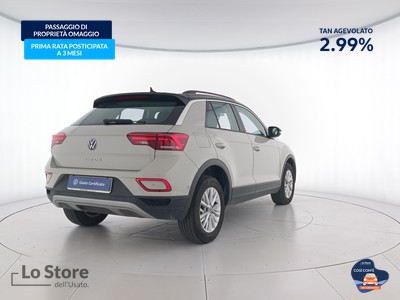 4 - Volkswagen T-Roc eschini auto