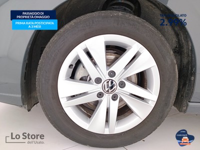 8 - Volkswagen Golf eschini auto