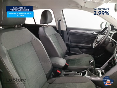 10 - Volkswagen T-Roc eschini auto