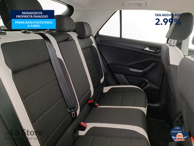 9 - Volkswagen T-Roc eschini auto